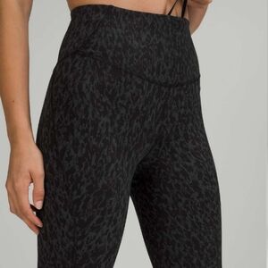NWOT Lululemon Base Pace High-Rise Running Tight 28" Intertwined Camo Deep Coal